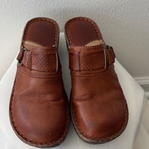 Boc women Brown Leather Slip-On Shoes size 10